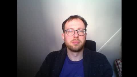 Snapshot of creloxp chatting on December 30, 2024, 12:42 pm creloxp online show from December 30, 2024, 12:42 pm