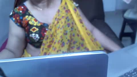 Snapshot of crezybhabihot chatting on January 2, 2025, 7:29 pm Sonika69 online show from January 2, 2025, 7:29 pm