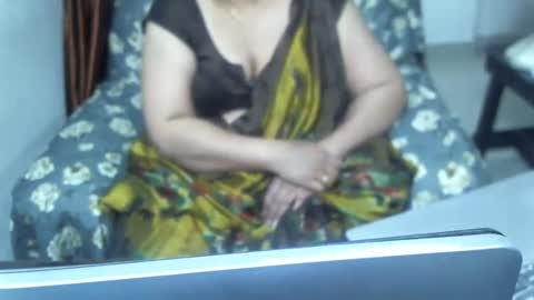 Snapshot of crezybhabihot chatting on January 11, 2025, 12:55 am Sonika69 online show from January 11, 2025, 12:55 am