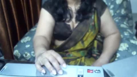 Snapshot of crezybhabihot chatting on January 11, 2025, 10:29 am Sonika69 online show from January 11, 2025, 10:29 am