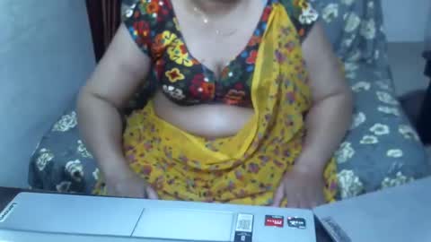 Snapshot of crezybhabihot chatting on January 12, 2025, 9:08 pm Sonika69 online show from January 12, 2025, 9:08 pm