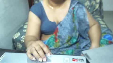 Snapshot of crezybhabihot chatting on January 13, 2025, 9:52 pm Sonika69 online show from January 13, 2025, 9:52 pm