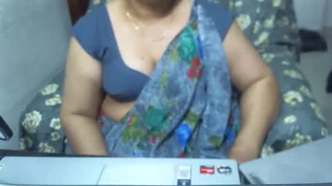 Snapshot of crezybhabihot chatting on January 14, 2025, 9:51 pm Sonika69 online show from January 14, 2025, 9:51 pm