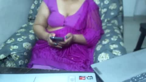 Snapshot of crezybhabihot chatting on January 30, 2025, 11:02 pm Sonika69 online show from January 30, 2025, 11:02 pm