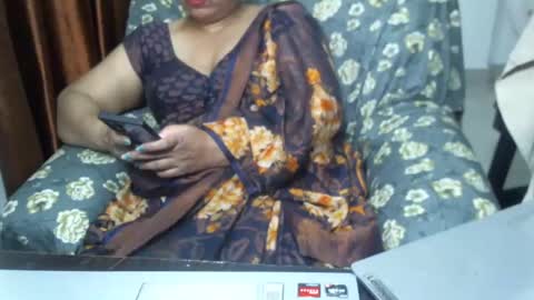 Snapshot of crezybhabihot chatting on February 2, 2025, 1:55 am Sonika69 online show from February 2, 2025, 1:55 am