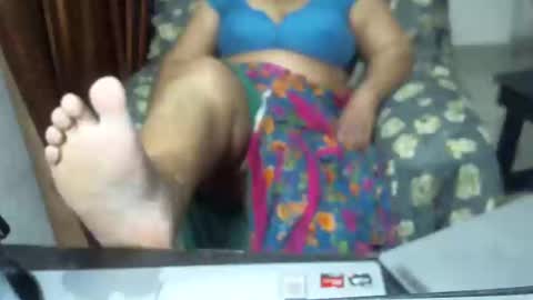 Snapshot of crezybhabihot chatting on February 5, 2025, 3:52 pm Sonika69 online show from February 5, 2025, 3:52 pm