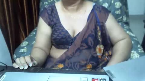 Snapshot of crezybhabihot chatting on February 15, 2025, 12:22 pm Sonika69 online show from February 15, 2025, 12:22 pm