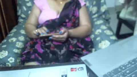 Snapshot of crezybhabihot chatting on February 21, 2025, 4:18 am Sonika69 online show from February 21, 2025, 4:18 am
