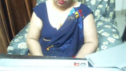 Snapshot of crezybhabihot chatting on February 24, 2025, 3:55 am Sonika69 online show from February 24, 2025, 3:55 am