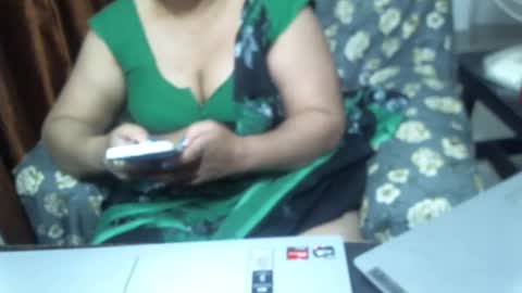 Snapshot of crezybhabihot chatting on February 27, 2025, 2:00 pm Sonika69 online show from February 27, 2025, 2:00 pm