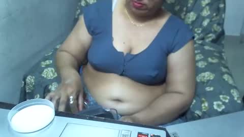 Snapshot of crezybhabihot chatting on March 12, 2025, 11:22 pm Sonika69 online show from March 12, 2025, 11:22 pm