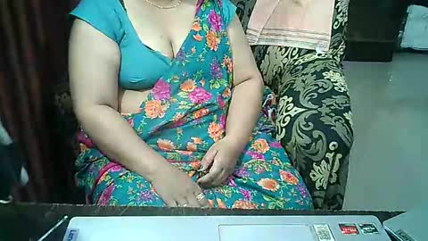 Snapshot of crezybhabihot chatting on September 13, 2025, 2:11 am Sonika69 online show from September 13, 2025, 2:11 am