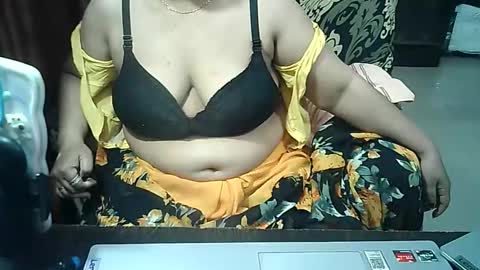 Snapshot of crezybhabihot chatting on September 20, 2025, 10:38 am Sonika69 online show from September 20, 2025, 10:38 am