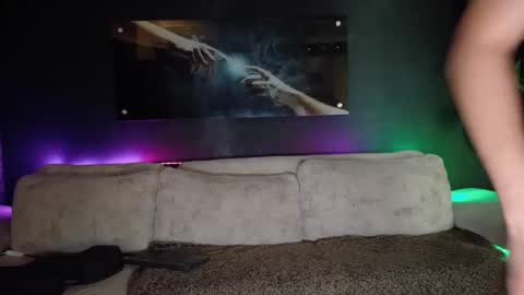 CRHISTIAN online show from April 17, 2026, 3:48 pm