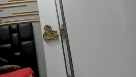 Snapshot of criistal_castro chatting on May 28, 2026, 8:11 am criistal_castro online show from May 28, 2026, 8:11 am