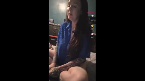 crimsongingerale online show from April 4, 2026, 7:06 am