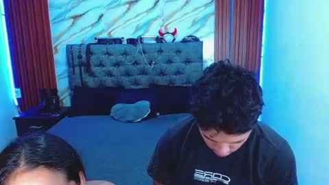 Snapshot of crisandmery chatting on July 22, 2026, 6:27 am CRISANDMERY online show from July 22, 2026, 6:27 am