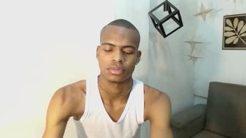 criss_zuri online show from October 7, 2025, 11:40 am