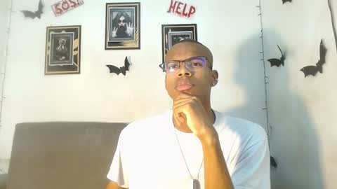 criss_zuri online show from October 29, 2025, 11:45 am