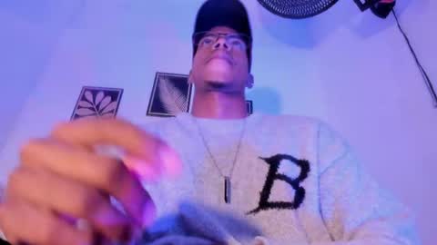 criss_zuri online show from April 14, 2026, 12:11 pm