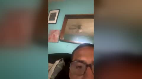 Snapshot of crissgee chatting on July 19, 2026, 4:00 pm daddygee online show from July 19, 2026, 4:00 pm