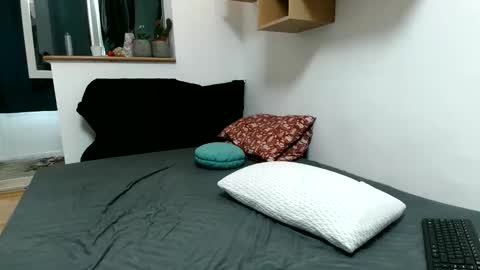 Snapshot of cristaelio chatting on April 19, 2026, 3:11 pm Crista-Elio online show from April 19, 2026, 3:11 pm