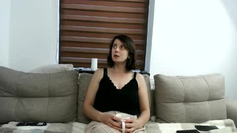 Snapshot of cristaelio chatting on May 13, 2026, 4:48 pm Crista-Elio online show from May 13, 2026, 4:48 pm