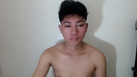 cristal1xox online show from October 17, 2025, 8:11 pm