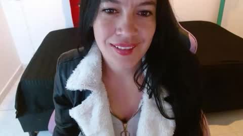Snapshot of cristal541658 chatting on January 6, 2026, 12:42 pm cristal541658 online show from January 6, 2026, 12:42 pm