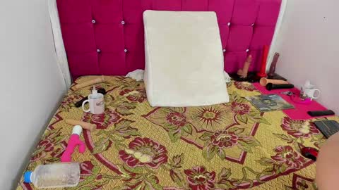 Cristal online show from January 25, 2025, 12:48 am