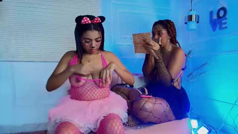 CRISS HELLEN  online show from October 31, 2025, 4:30 pm