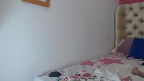 Snapshot of cristal_aron chatting on February 16, 2025, 12:30 am cristal_aron online show from February 16, 2025, 12:30 am