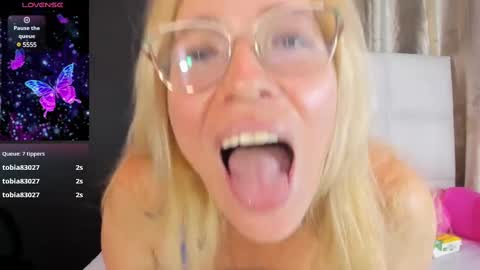 Cristal  online show from February 9, 2025, 7:52 pm