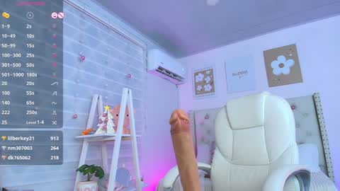 Cristal  online show from December 13, 2024, 3:27 am