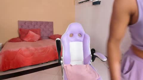 Cristal online show from November 24, 2025, 10:48 am