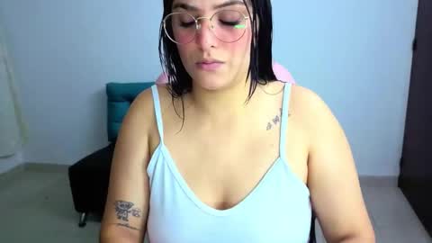 Cristal online show from November 7, 2025, 12:21 am