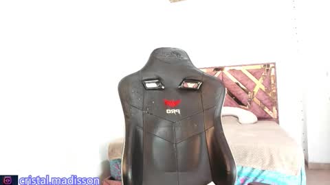 cristal madissonn online show from March 5, 2026, 10:39 pm