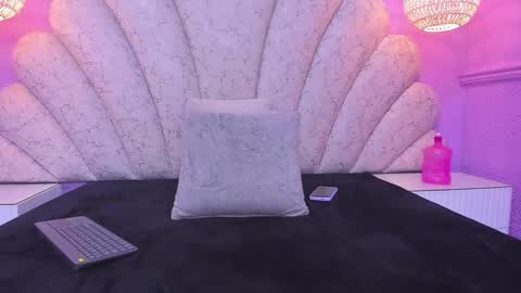 Cristal online show from January 4, 2025, 5:47 pm