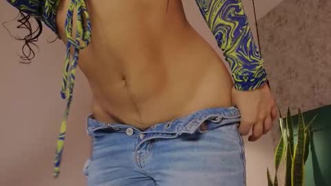 Cristal  online show from November 7, 2025, 1:44 pm