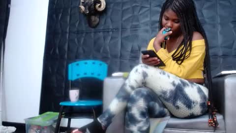 Hanna  online show from September 29, 2025, 9:36 am