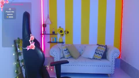 Cristal online show from January 14, 2025, 11:48 pm