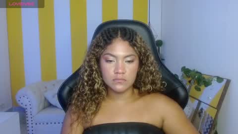 Cristal online show from February 25, 2025, 12:36 am