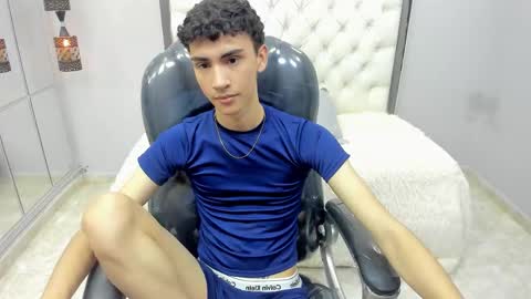 ANGEL  online show from October 19, 2025, 5:02 pm