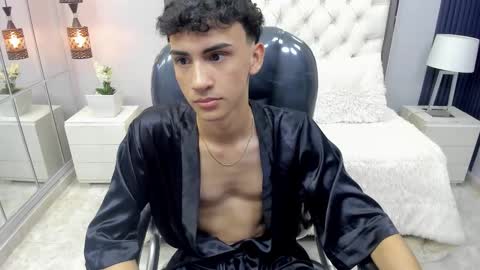 ANGEL  online show from October 23, 2025, 5:23 pm