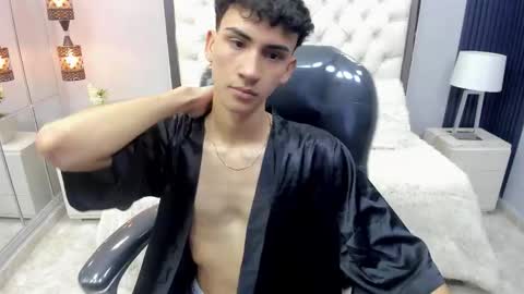 ANGEL  online show from October 24, 2025, 5:31 pm