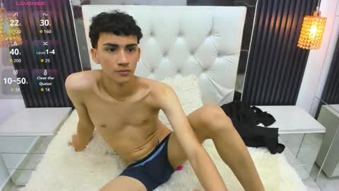 ANGEL  online show from November 7, 2025, 5:13 pm