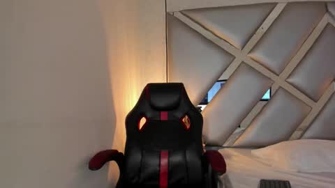 Snapshot of cristalevans_vc chatting on October 17, 2025, 5:43 am cristalevans_vc online show from October 17, 2025, 5:43 am