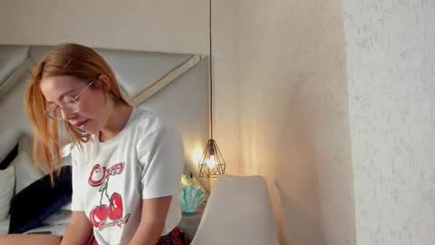 Snapshot of cristalevans_vc chatting on November 1, 2025, 4:20 pm cristalevans_vc online show from November 1, 2025, 4:20 pm