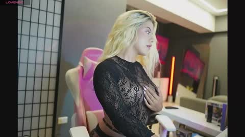 Laura online show from November 20, 2025, 5:29 am