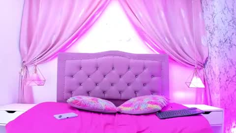 Snapshot of cristall_queen chatting on March 8, 2025, 5:33 pm cristall_queen online show from March 8, 2025, 5:33 pm